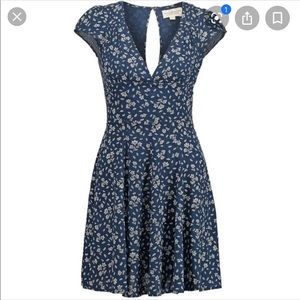Floral navy blue mini dress with back slit